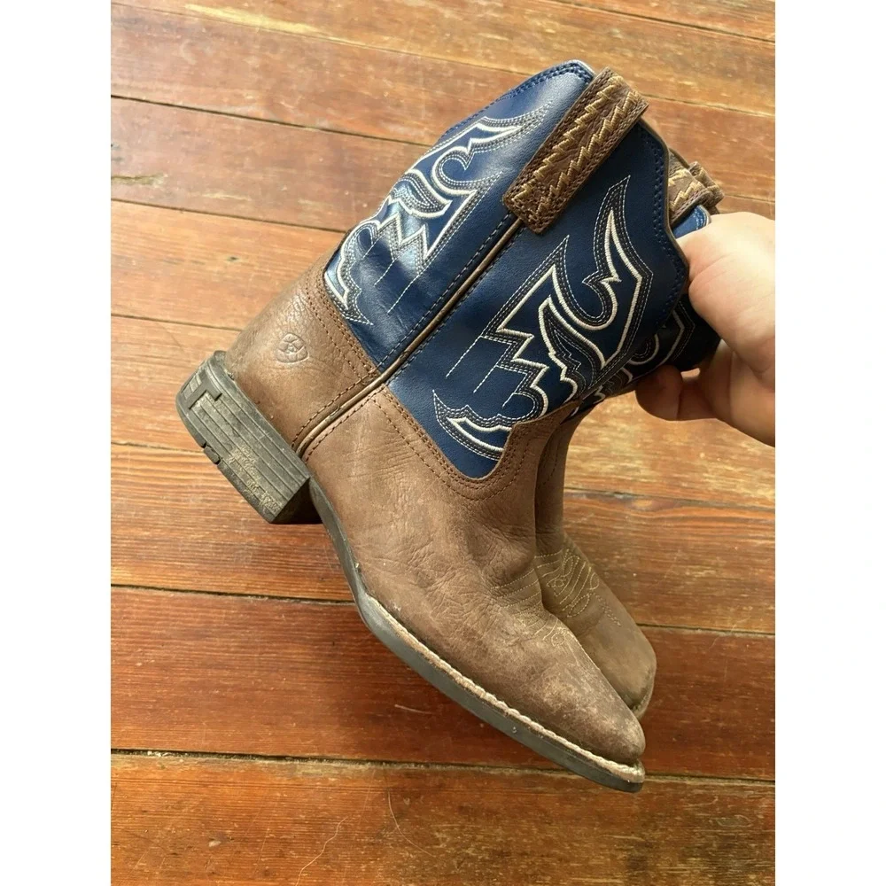 Ariat Cowboy Boots Youth Kids Size 4  Western Cowboy Boot Blue Upper